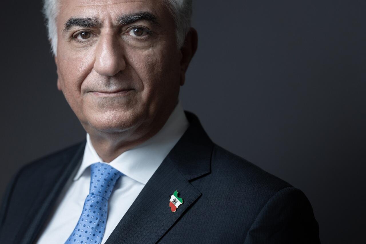 Rza Pəhləvinin arvadı ilə görüntüləri gündəm oldu - VİDEO