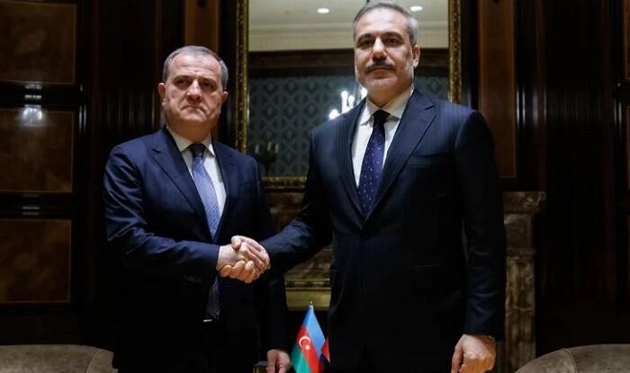 Ceyhun Bayramov Fidanla regional təhlükəsizliyi müzakirə etdi