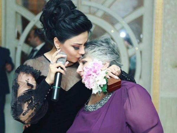 Vüsalənin anası xəstəxanaya yerləşdirildi - FOTO