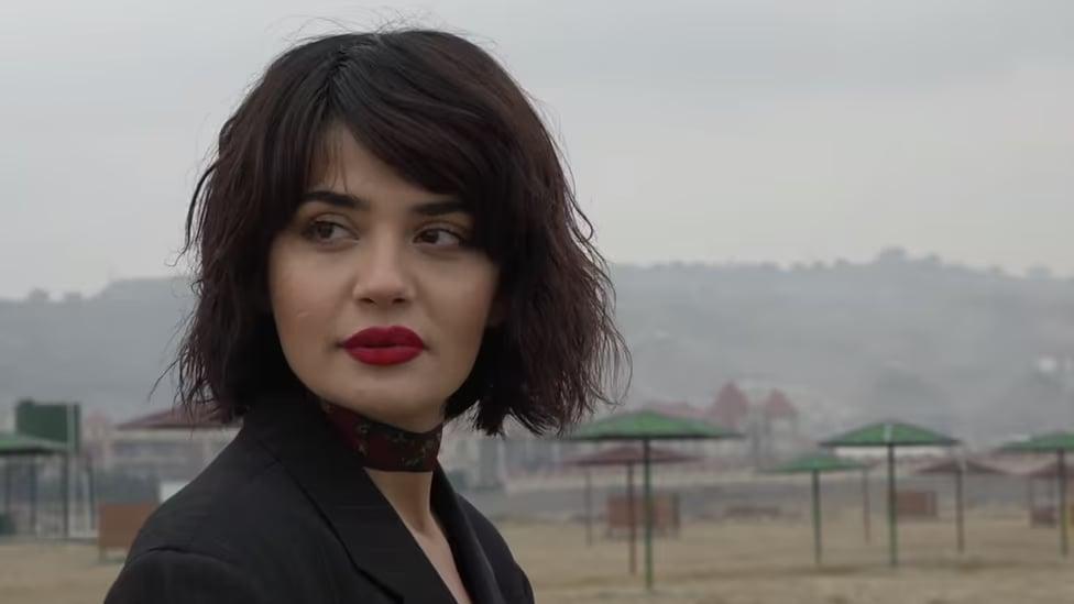 Müğənni Hiss İrana dəstəyini foto ilə ifadə etdi - FOTO