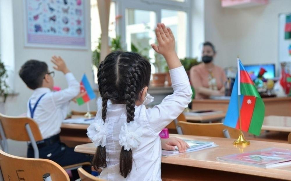 Məktəblərdə şənbə günü də dərs keçiriləcək? - VACİB AÇIQLAMA