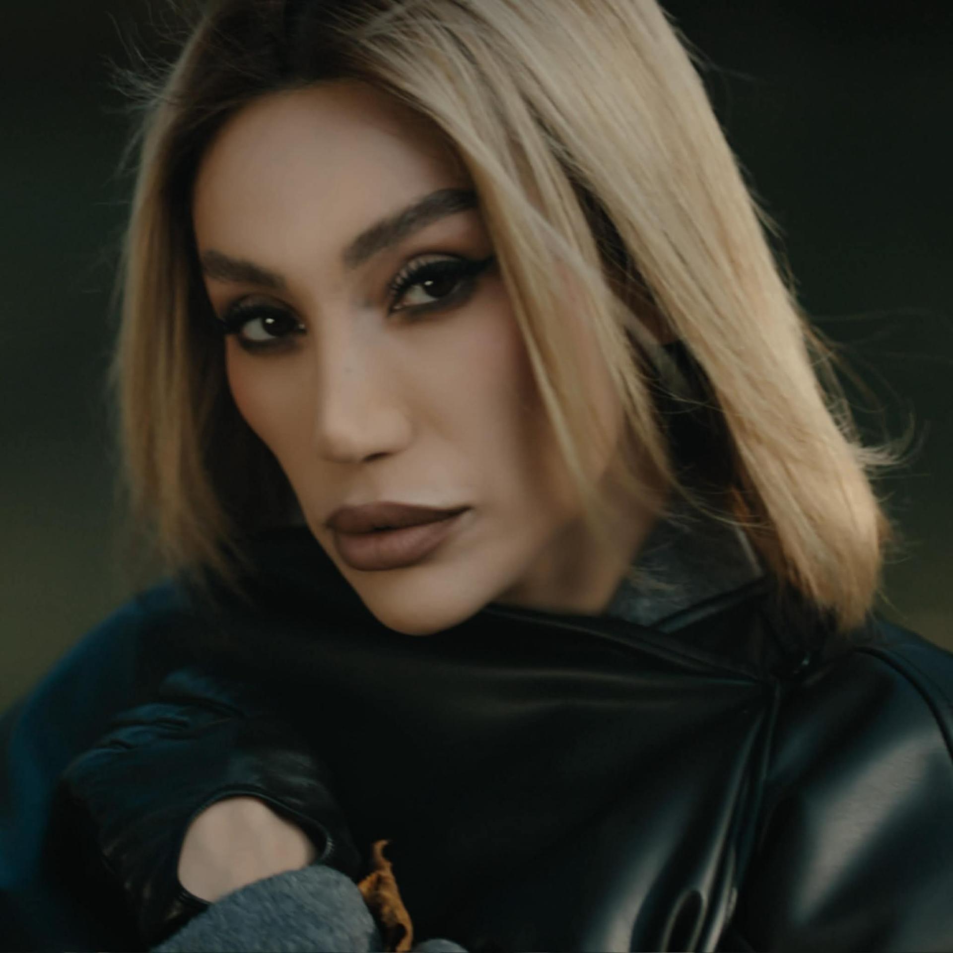 Röya Ayxandan yeni mahnı - "Ayrılan adamlar"