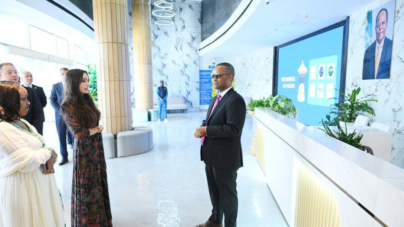 Leyla Əliyeva Efiopiyada "MESOB" dövlət xidməti mərkəzində oldu