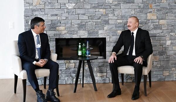 İlham Əliyev Davosda Andre Esteveslə görüşdü