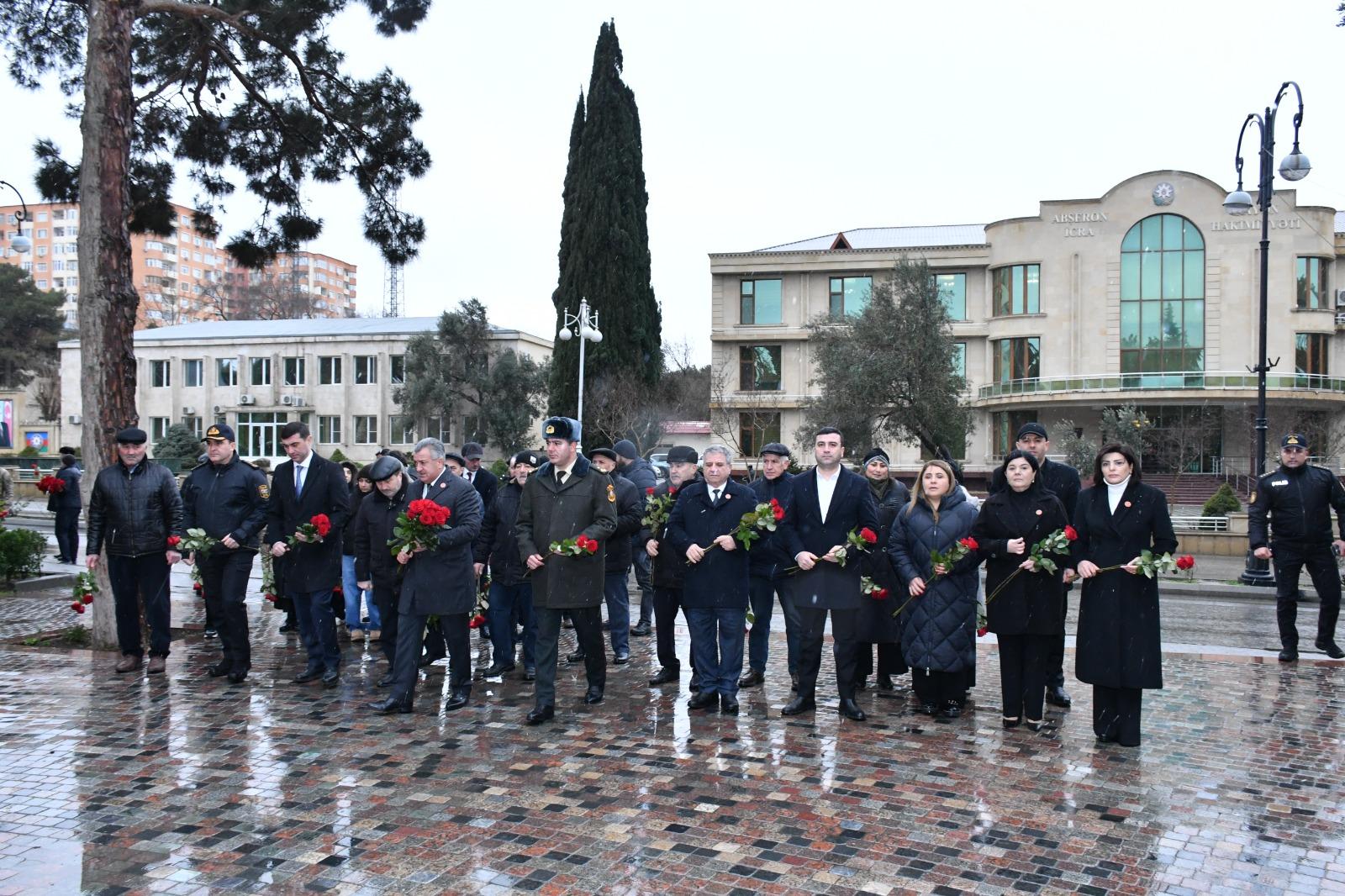 Abşeronda 20 Yanvar faciəsi qurbanlarının 36-cı ildönümü yad edilib - FOTOLAR