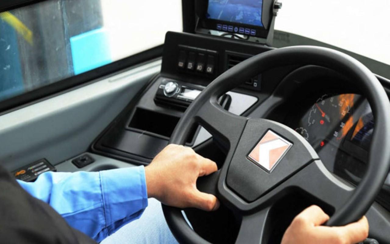 Bakıda avtobus sürücüsü sərnişinin pulunu oğurladı