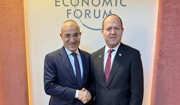 Azərbaycan və İsrail nazirləri Davosda görüşdü