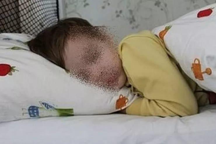 Kilsədən qayıdan ana oğlunu öldürdü: "Cənnətə göndərməli idim"