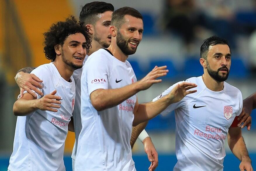 "Sabah" "Karvan-Yevlax"ı darmadağın etdi