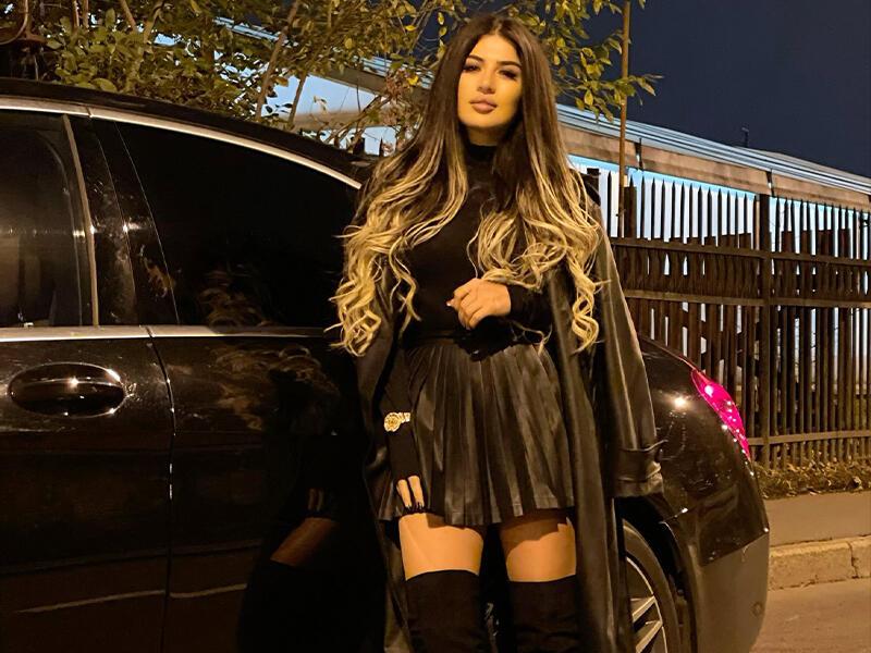 Nəfəs bahalı maşını ilə GÖRÜNTÜLƏNDİ - VİDEO