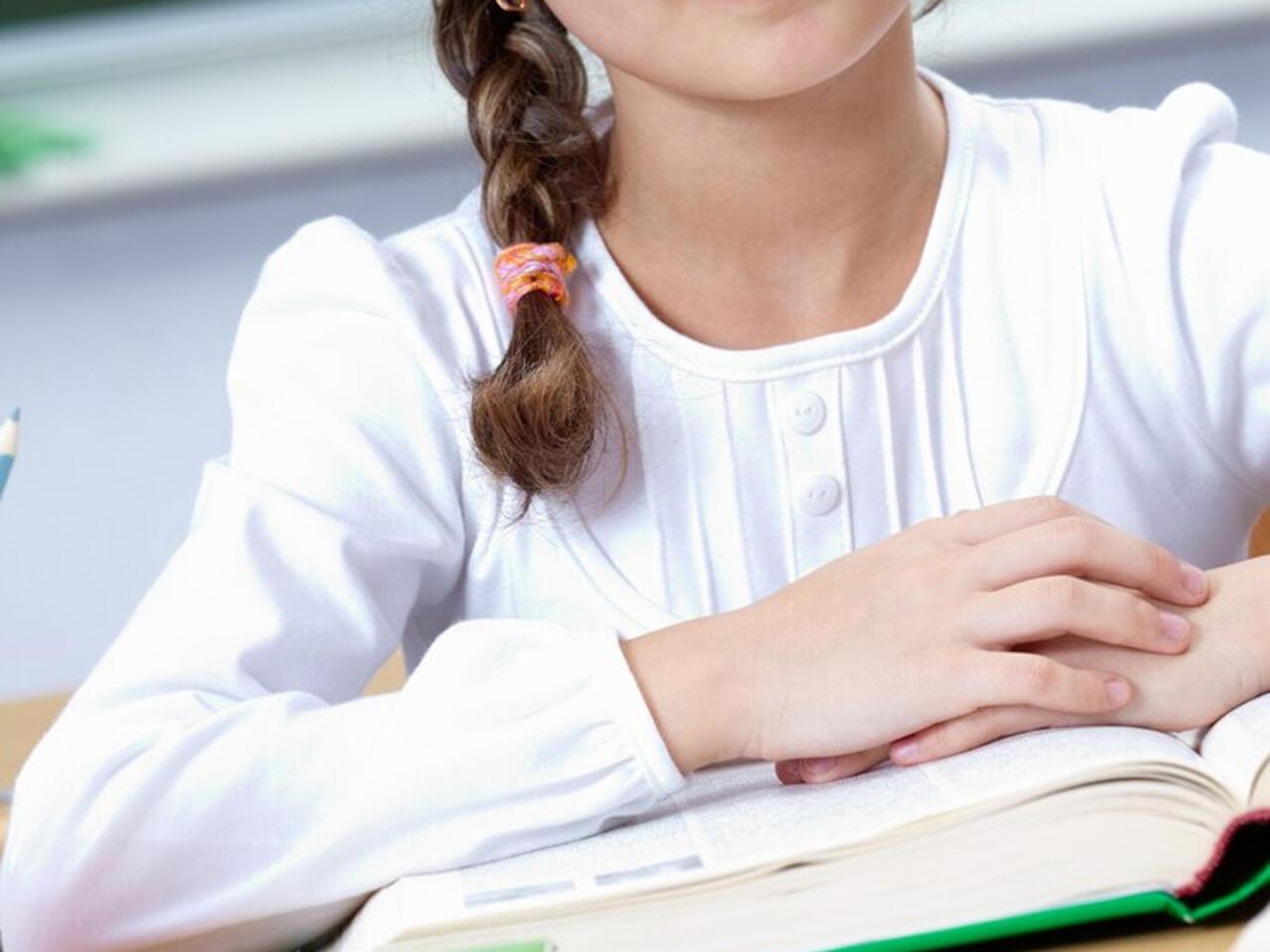 Ər-arvad "cin çıxarmaq" adı ilə 9 yaşlı qızı öldürdü