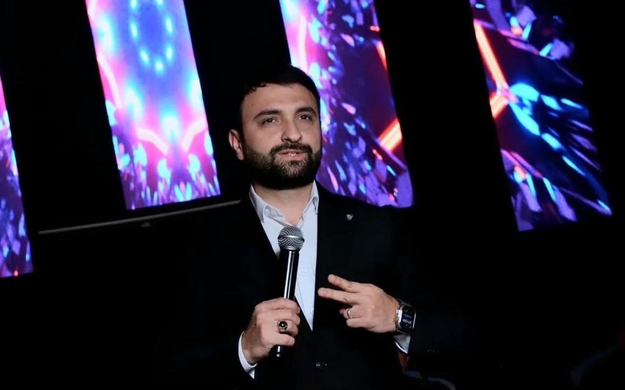 Asif Məhərrəmova qarşı dələduzluq - Polisə şikayət etdi