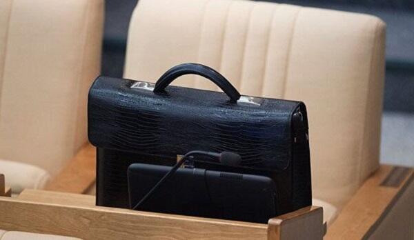 Bu 3 şöbə müdiri də işini itirdi