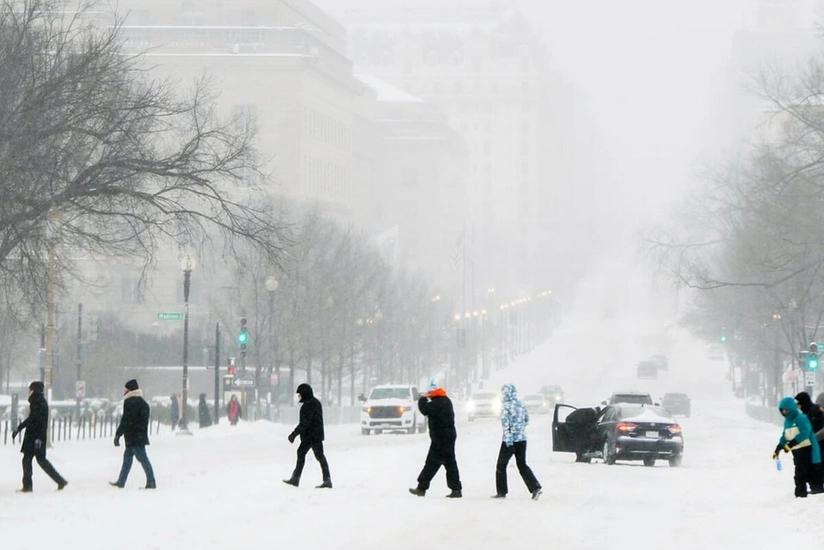 ABŞ-də qar fırtınasında ölənlərin sayı 100-ü keçdi