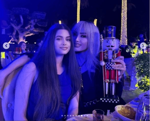 Məleykə Əsədovanın qızı xəstəxanaya yerləşdirildi - FOTO