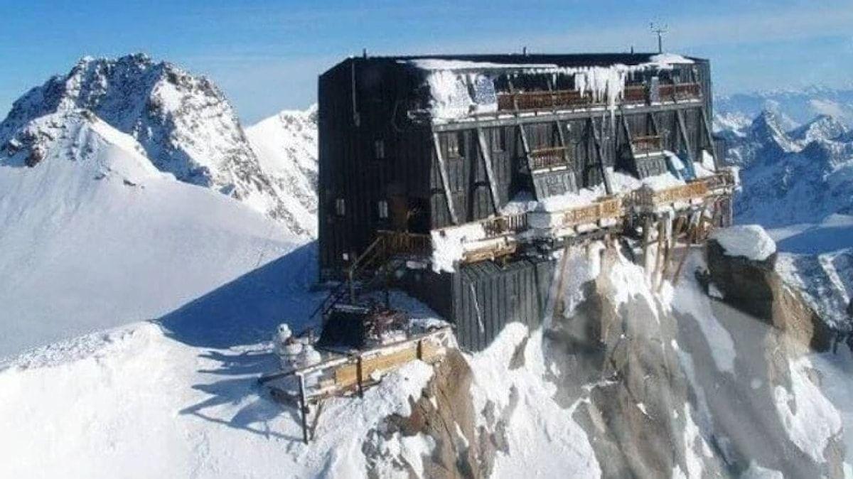 Bura yalnız piyada çıxmaq mümkündür