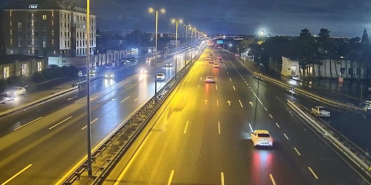 Bakıda bir sıra yollarda sürət həddi endirildi