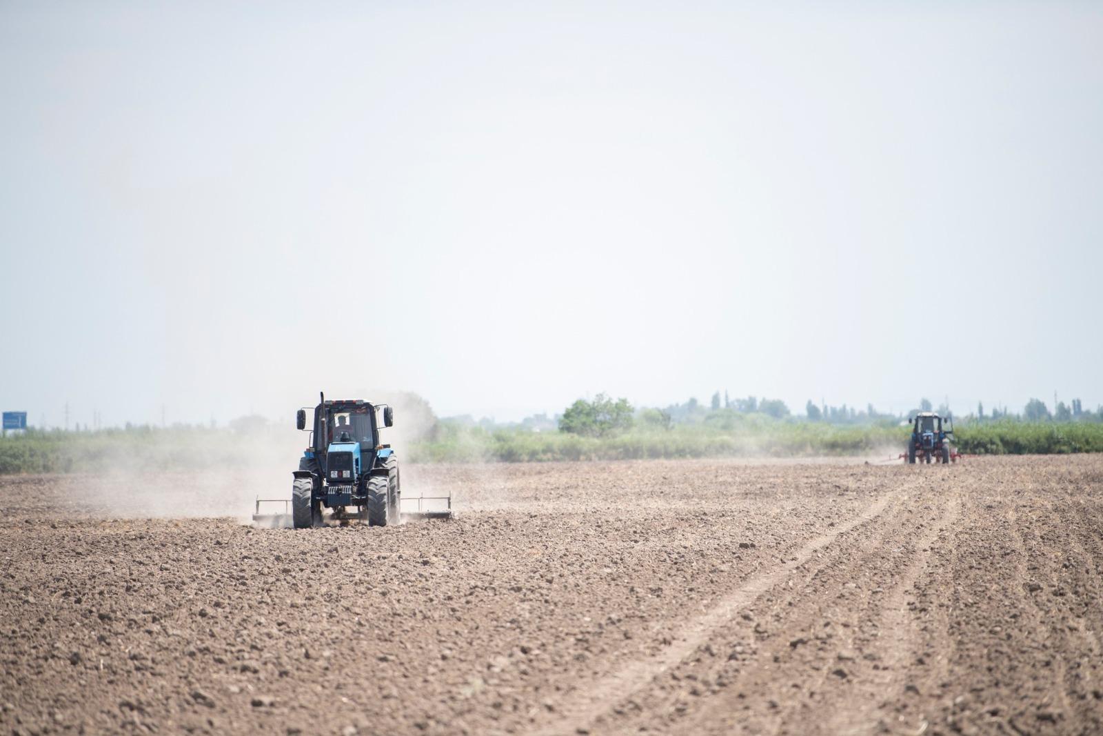 Kənd təsərrüfatı təyinatlı mexaniki nəqliyyat vasitələri və onların qoşqularının istifadəçilərinə çağırış