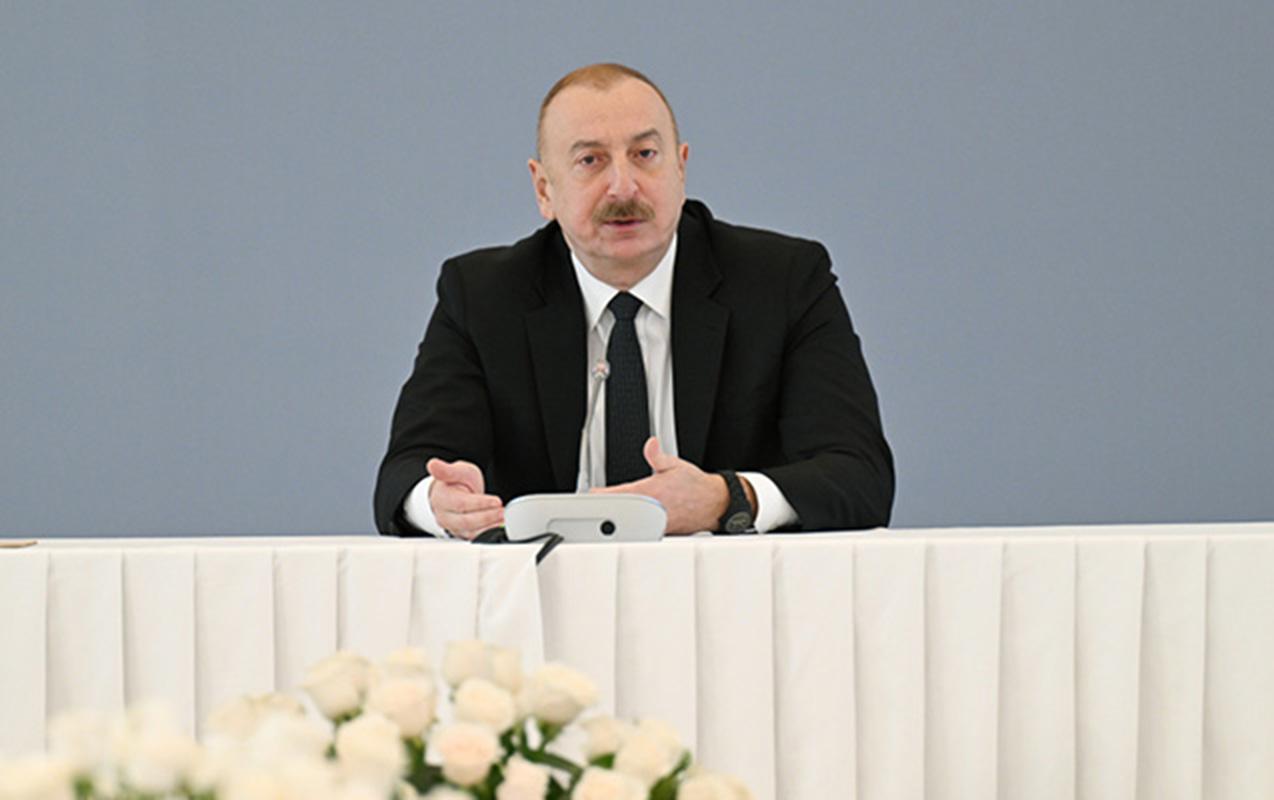 Məktəblərin tədris proqramına dəyişikliklər edilməlidir - İlham Əliyev