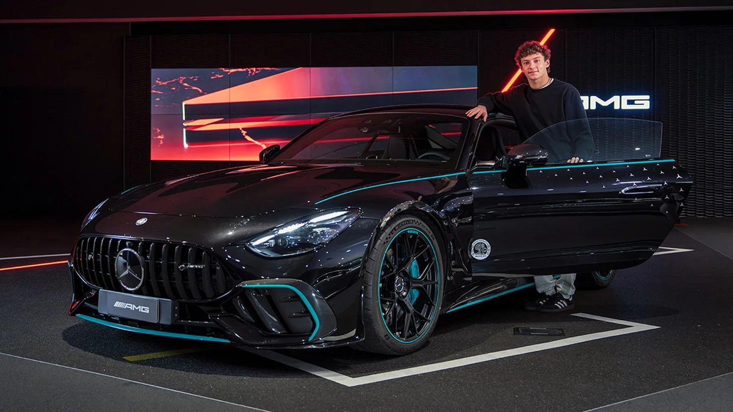 300 min dollarlıq avtomobio qəzaya uğradı