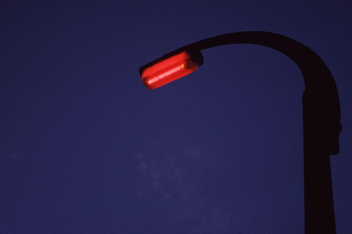 Avropa niyə qırmızı küçə işıqlarına keçir?