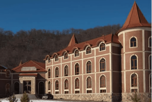 Qusardakı hoteldə əcnəbinin meyiti tapıldı