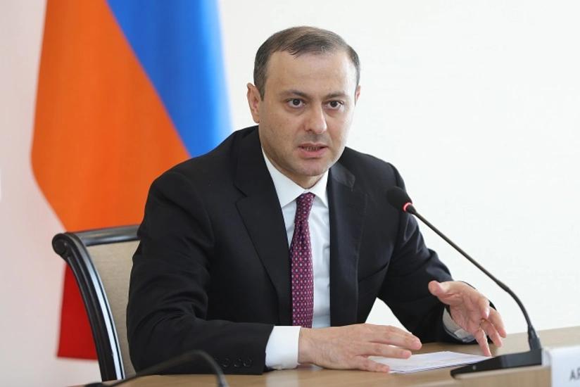 Armen Qriqoryan Azərbaycanın vətəndaş cəmiyyəti nümayəndələri ilə görüşdü