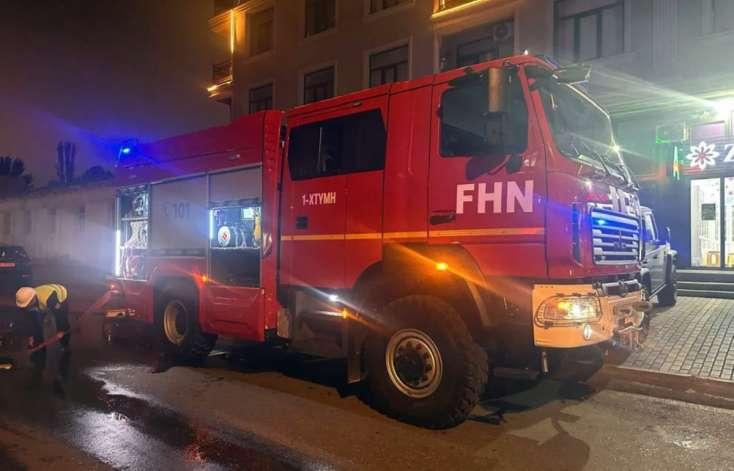 Babək prospektində yerləşən yaşayış binasında yanğın olub – VİDEO