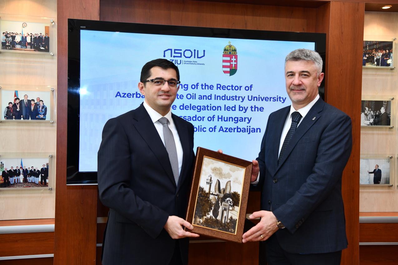 Macarıstan səfiri ADNSU-da olub - FOTOLAR