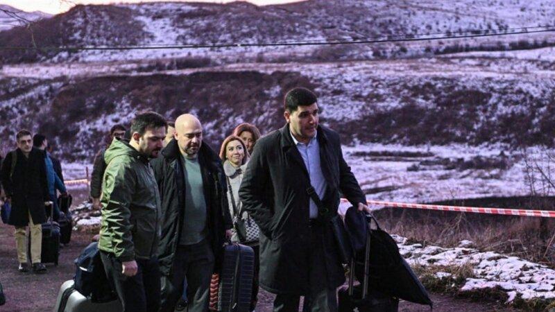 19 azərbaycanlı quru yolu ilə Ermənistana keçdi – İrəvandan mesaj