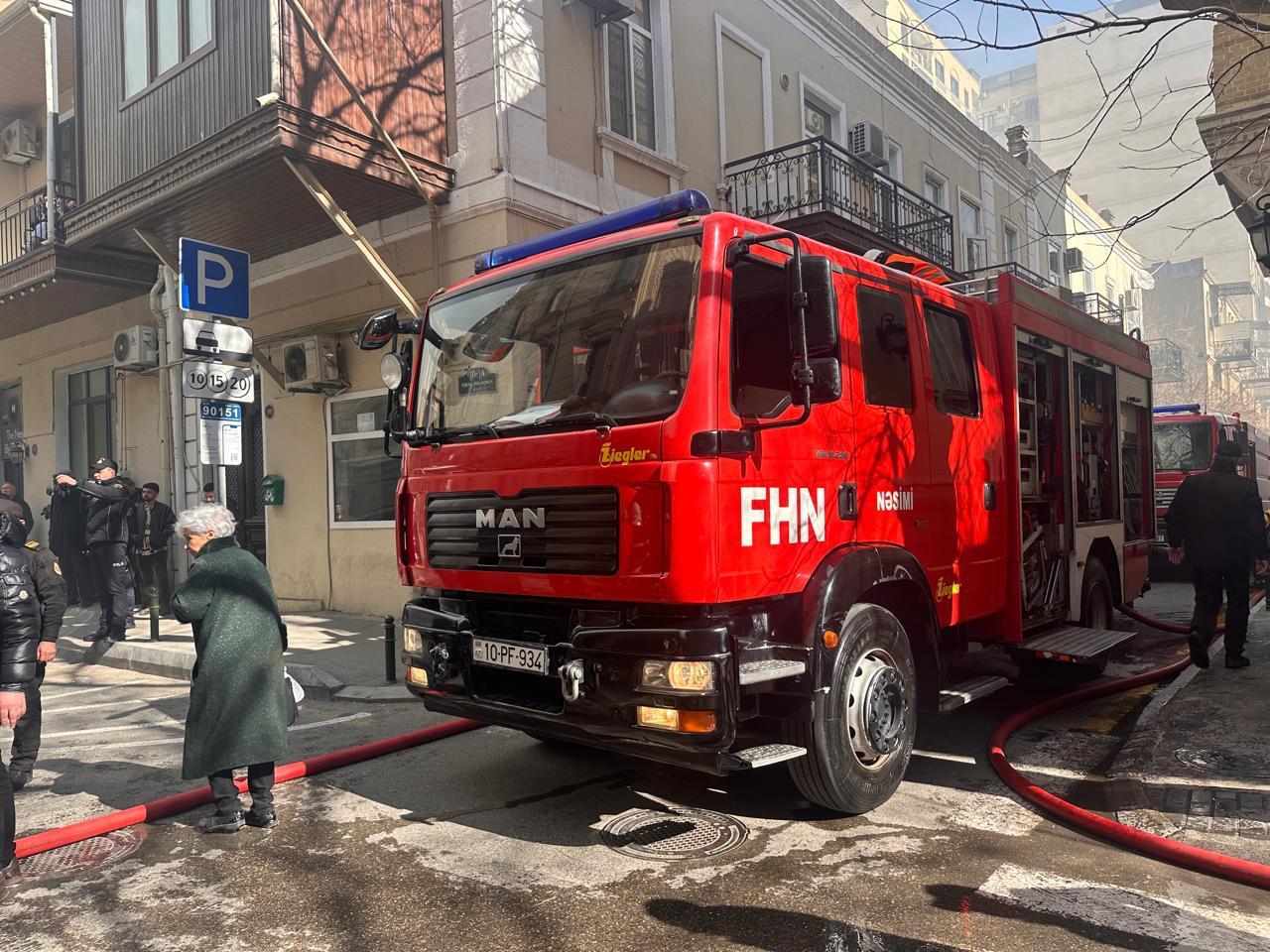 "Tarqovı"dakı binada yanğın hələ söndürülməyib