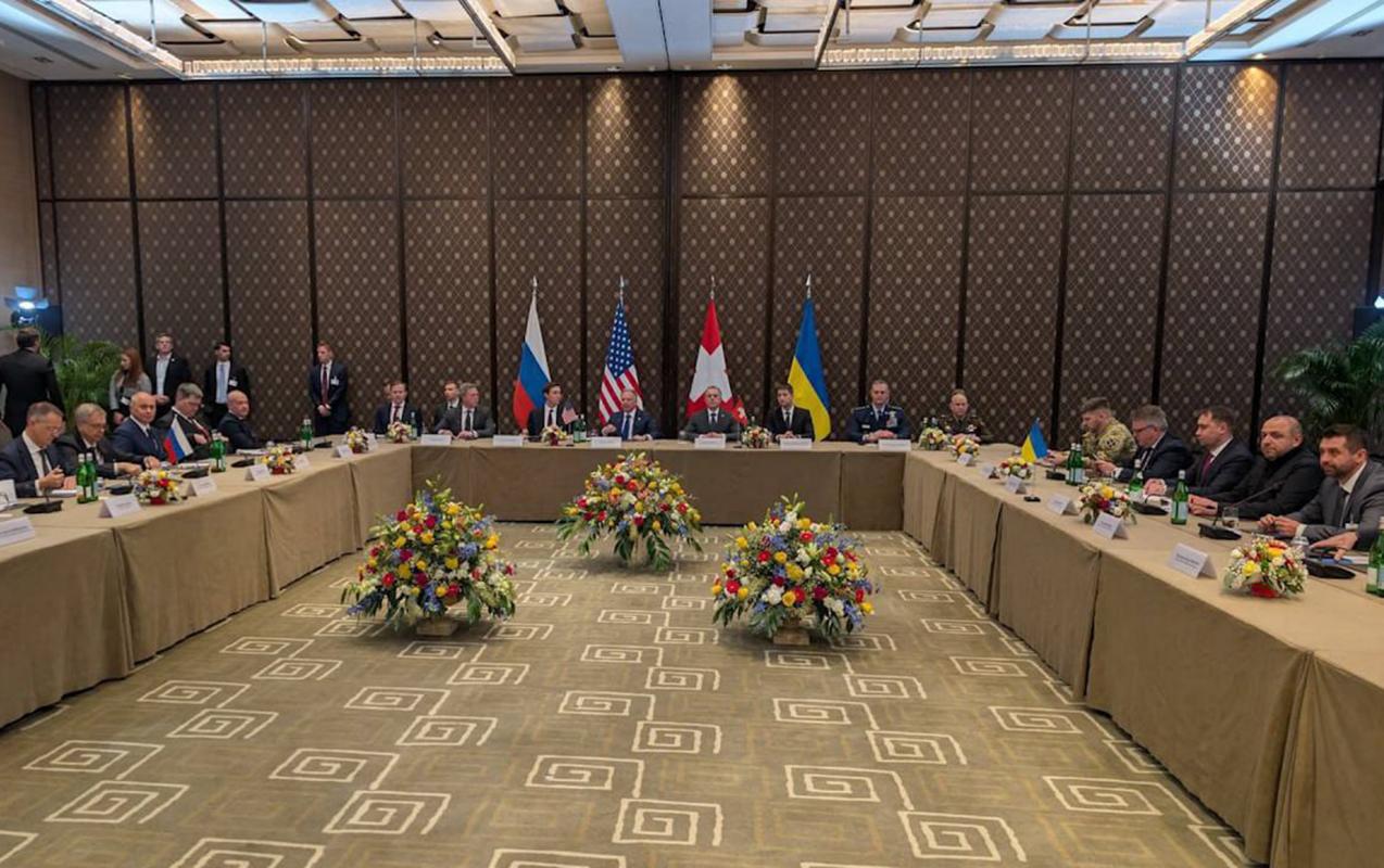 Cenevrədə üçtərəfli görüş başladı