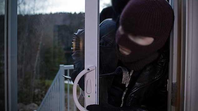 Bakıda şirkətin anbarından 10 min manatlıq oğurluq edilib