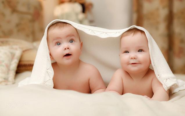 Bir ildə ölkədə neçə uşaq doğulub?