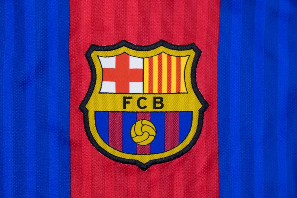 UEFA "Barselona"nı cərimələdi