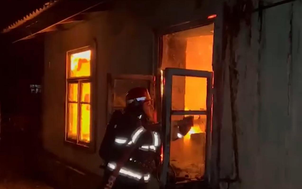 Qonaq getmişdilər, evləri yandı