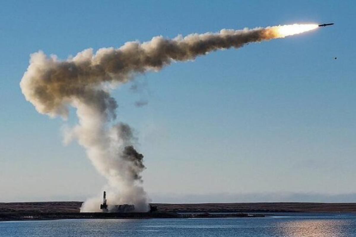 İran Çindən gəmi əleyhinə hiper sürətli raket alır