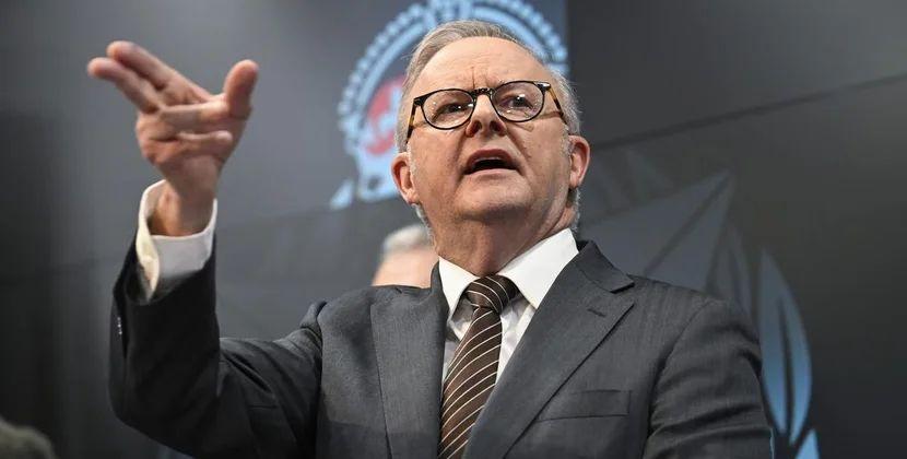 Bomba təhlükəsi: Avstraliya Baş naziri təcili olaraq evindən təxliyə edilib