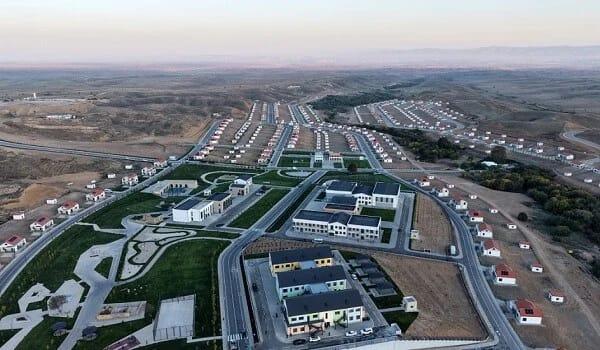 Horovlu kəndinə 30 ailə yola salınıb