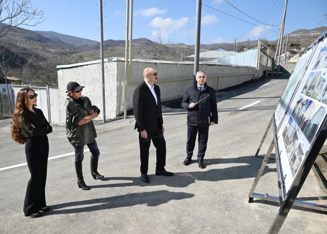 Prezident Xocalının Xanabad kəndində görülmüş işlərlə tanış olub