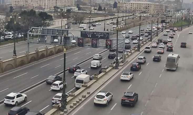 Bu yollarda tıxac var - SİYAHI