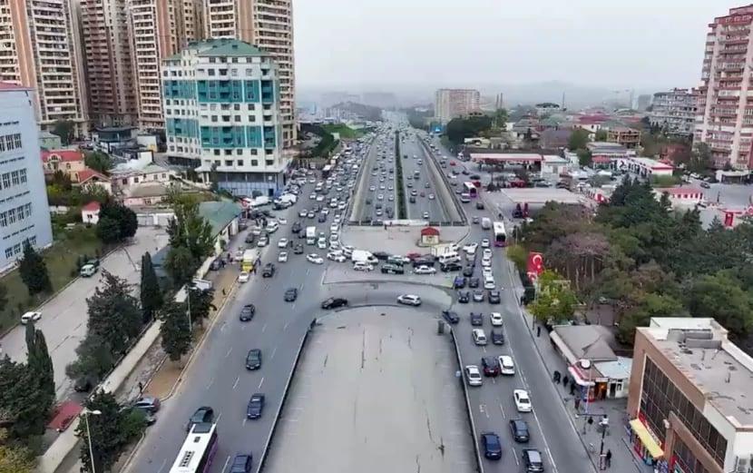 Bu yolda avtobus zolağı ləğv edildi - VİDEO