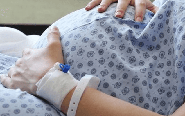 8 aylıq hamilə xəstəxanada öldü