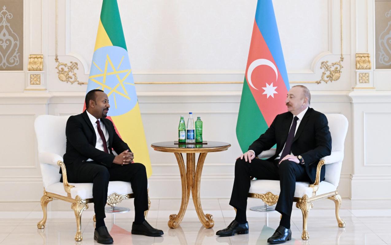 Prezident Abiy Əhməd Əli ilə təkbətək görüşdü