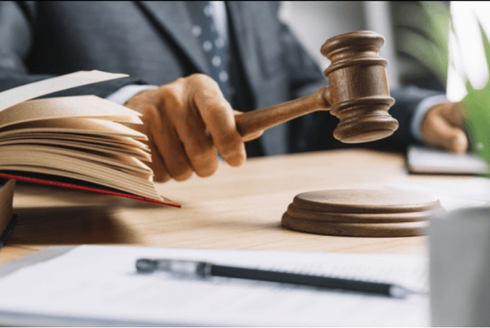 Azərbaycanda 6 bağlanmış bankın əmlakları hərraca çıxarılır