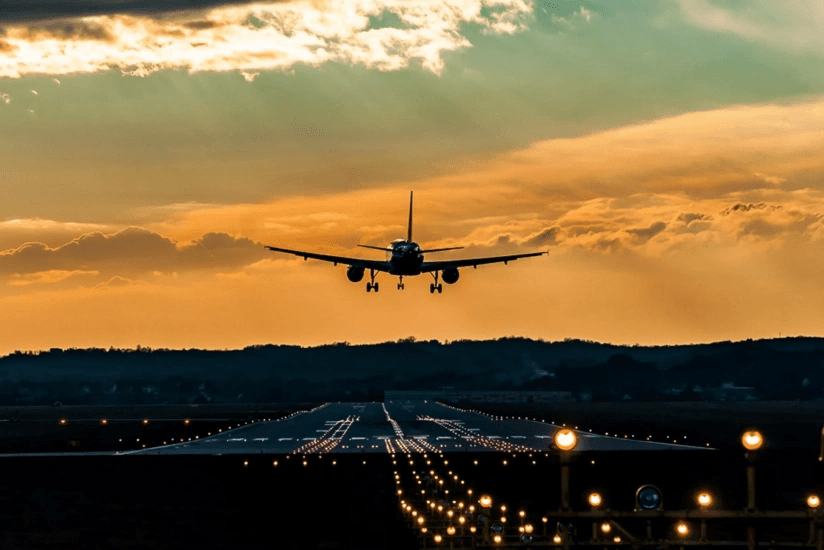 Rusiyadan Dubaya uçan təyyarələr Bakıya eniş etdi
