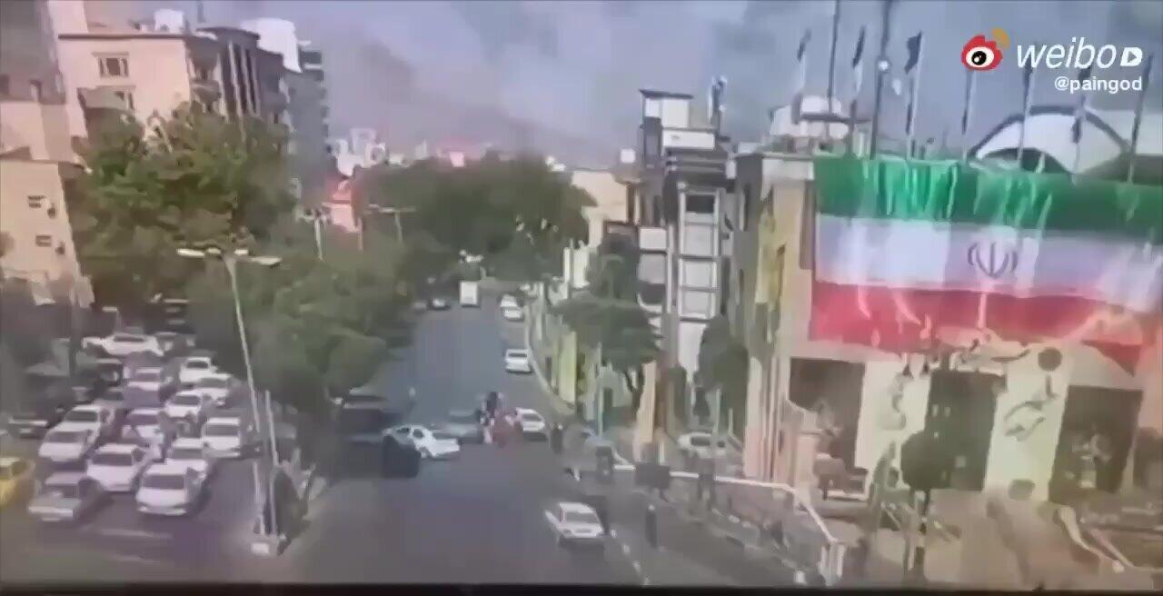Tehranın mərkəzi belə VURULDU - Anbaan VİDEO