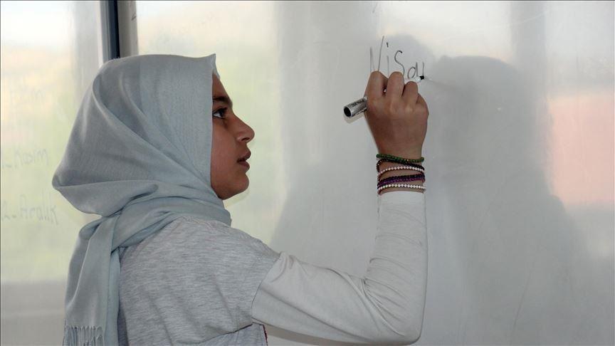 İranda qızlar məktəbində ölü sayı artdı