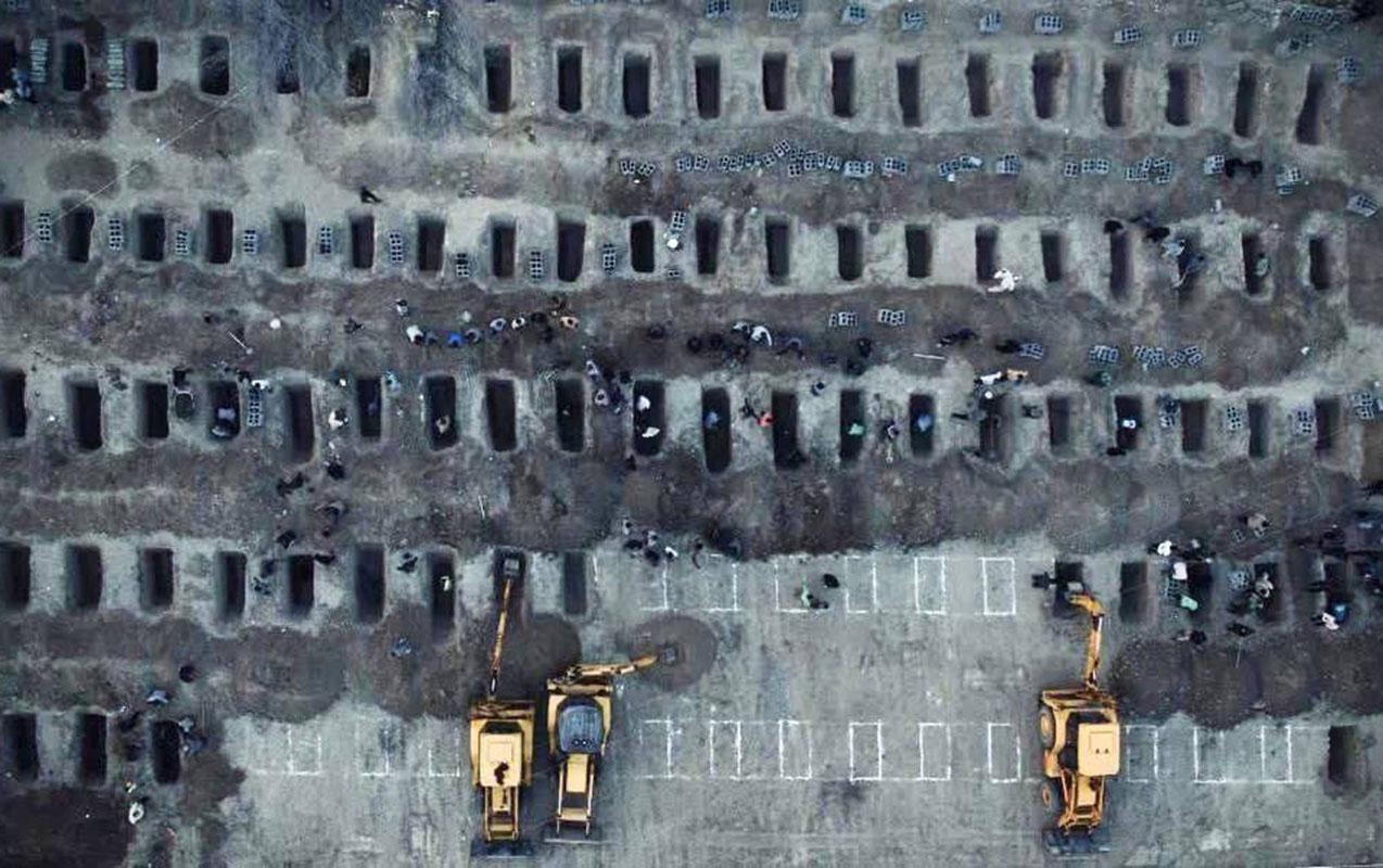 Həmin qızlar üçün qazılan MƏZARLAR - FOTO