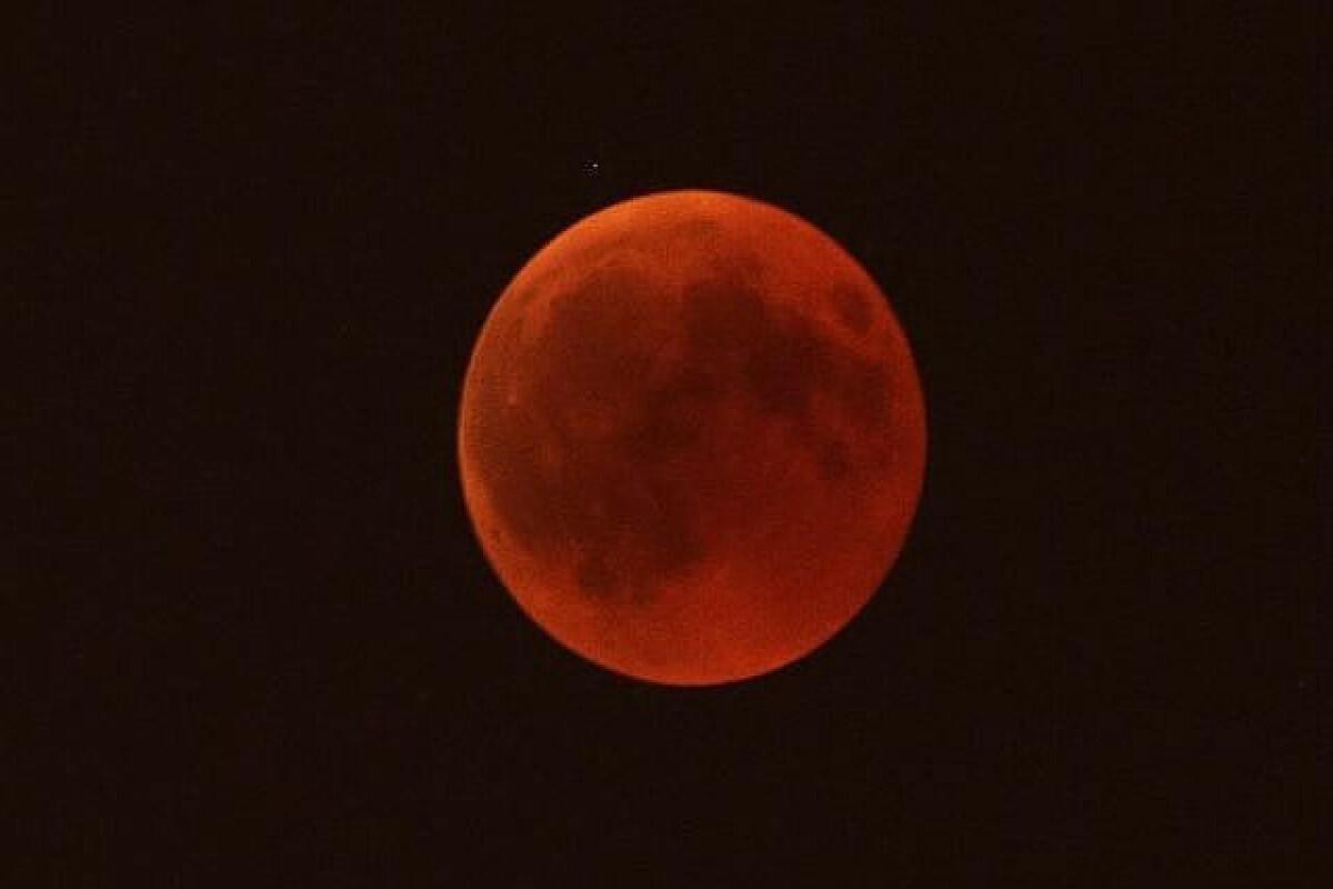 "Qanlı Ay" haralarda görünəcək?